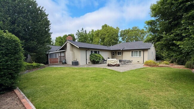 Building Photo - 3BD/2BA Willow Glen Single-Family Home with Spacious Layout