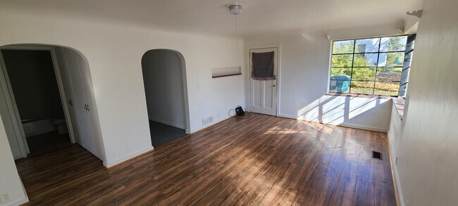 Foto del edificio - 3332 Miller Rd