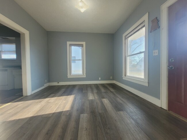 Building Photo - 412 Yund St