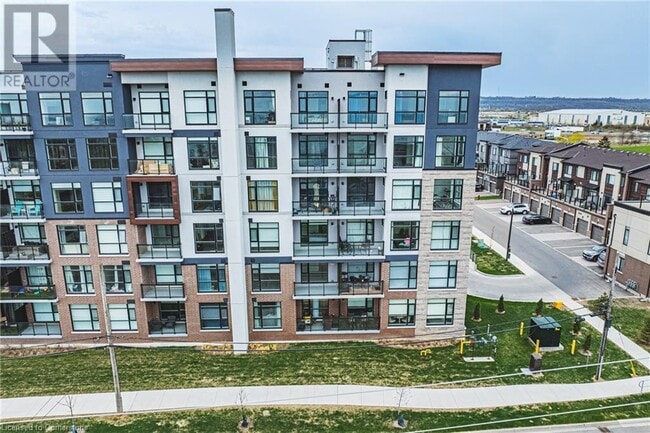 Building Photo - 600 N Service Rd