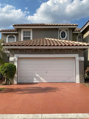 Primary Photo - 11917 NW 57th St