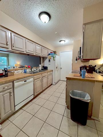 Building Photo - 2204 Homecraft Ln