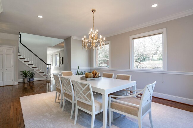 Foto del edificio - 1412 Coventry Ln