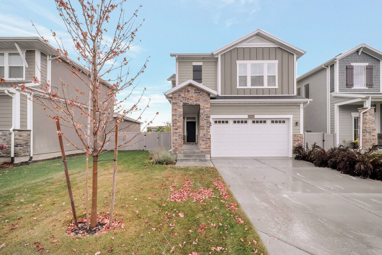 Primary Photo - Like New Draper Executive Home w attached ...