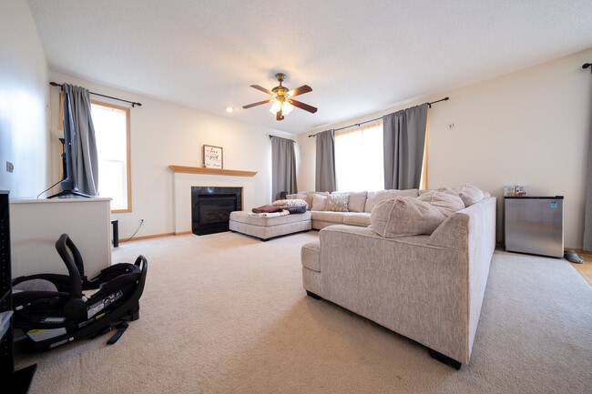 Foto del edificio - 1848 Legacy Ln