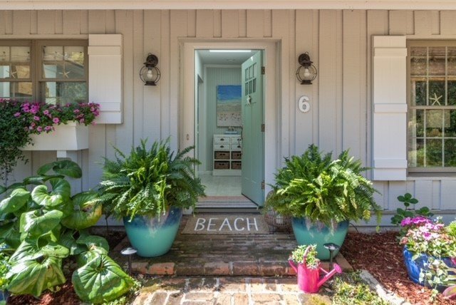 Building Photo - Charming 3-Bedroom Home with 2 Full Bathro...