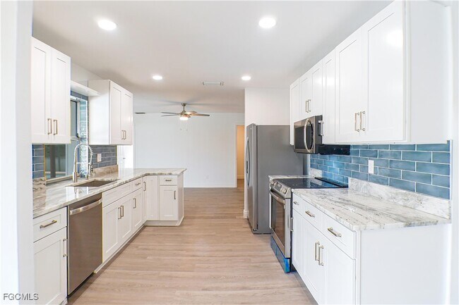 Foto del edificio - 911 SE 19th St