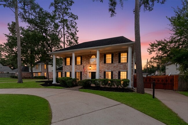 Foto del edificio - 15807 Crystal Brook Dr