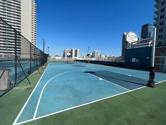 Foto del edificio - 850 N Miami Ave