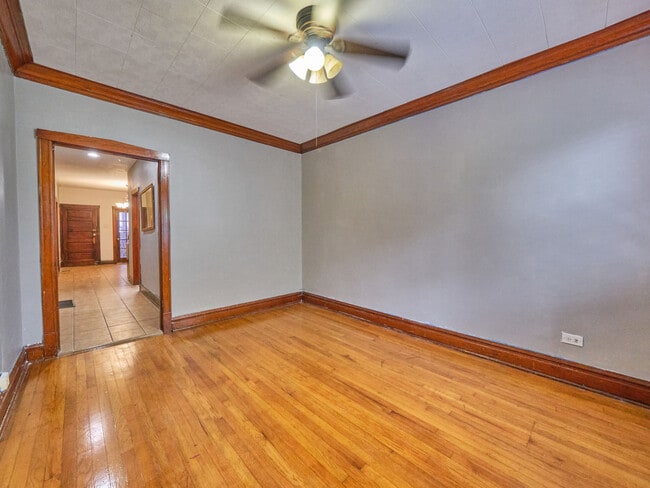 Building Photo - 3016 W 41st St