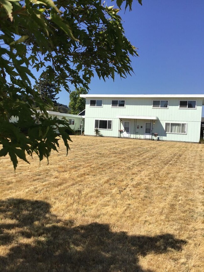 Building Photo - 146 S 20th St