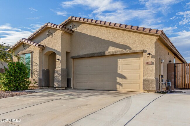 Building Photo - 34031 N Casey Ln