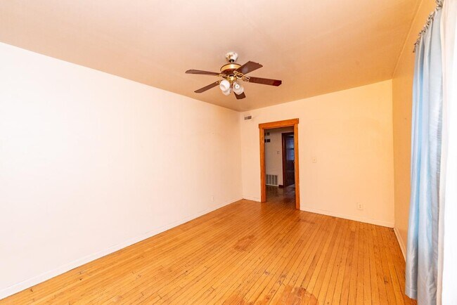 Foto del edificio - 2 bedroom in Chicago IL 60647