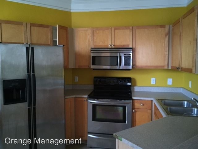 Building Photo - 8807 Villa View Cir