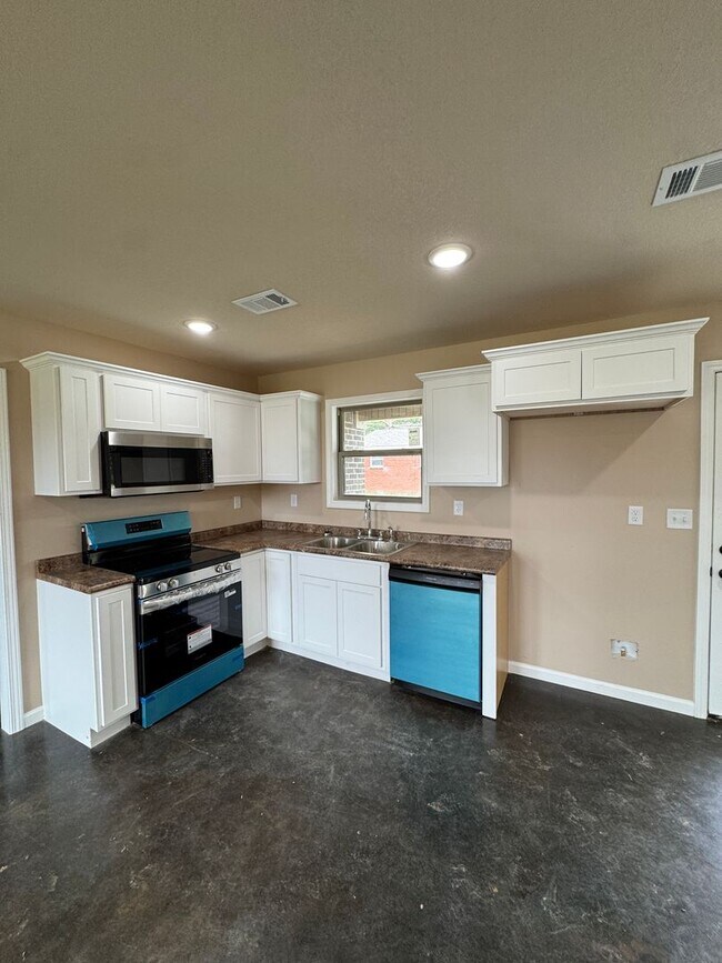 Foto del edificio - Brand New 3 Bed / 2 Bath in Trumann Availa...