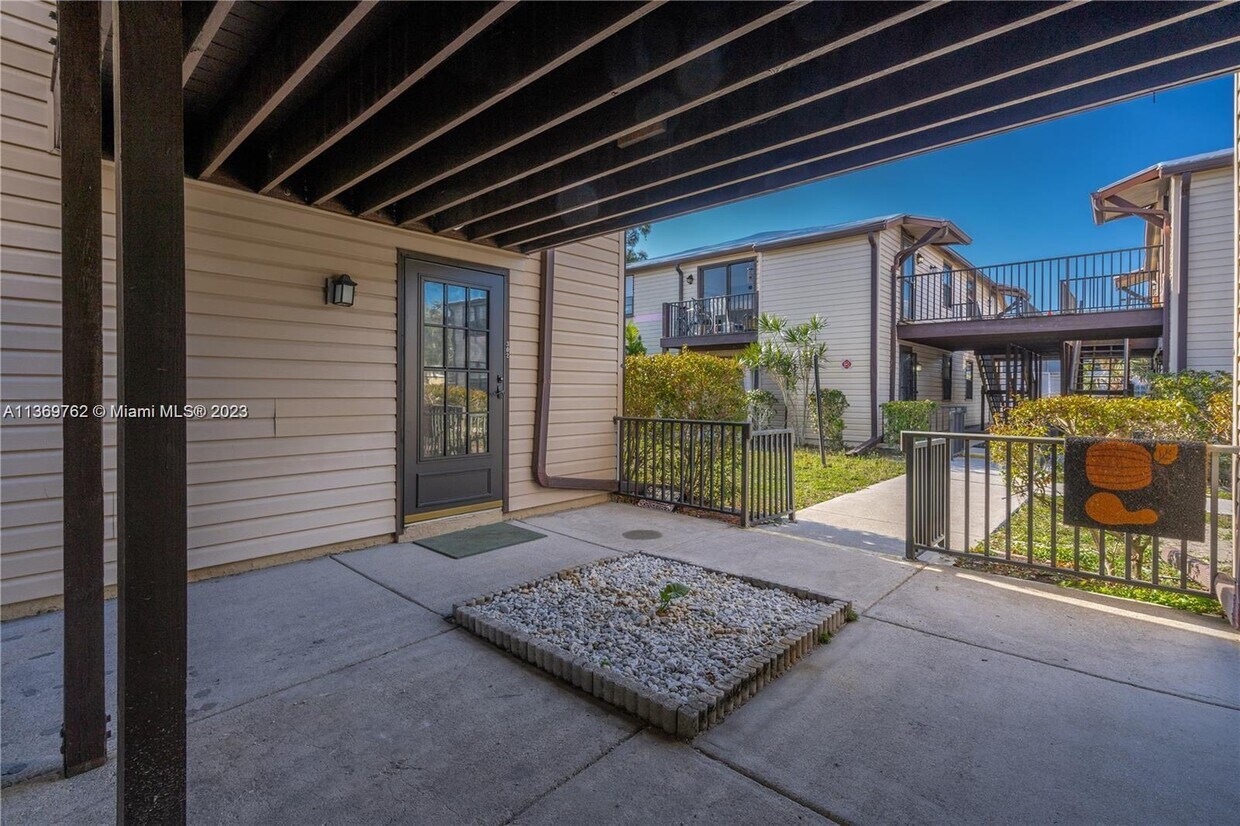 22291 Westchester Blvd Unit 302, Port Charlotte, FL 33952 Condo for