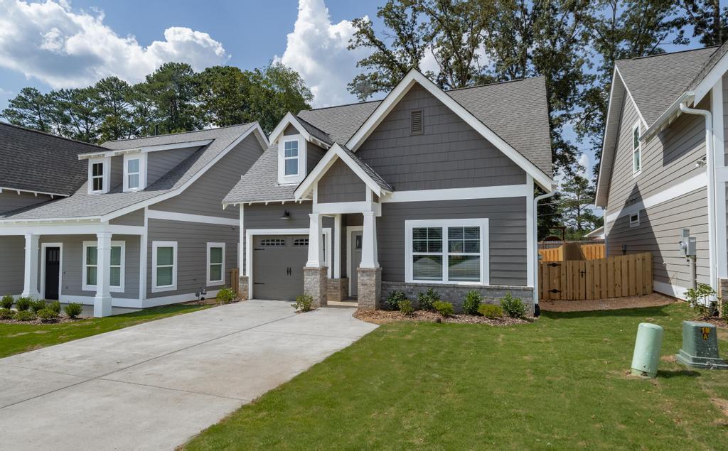 Foto principal - 140 Patton Way