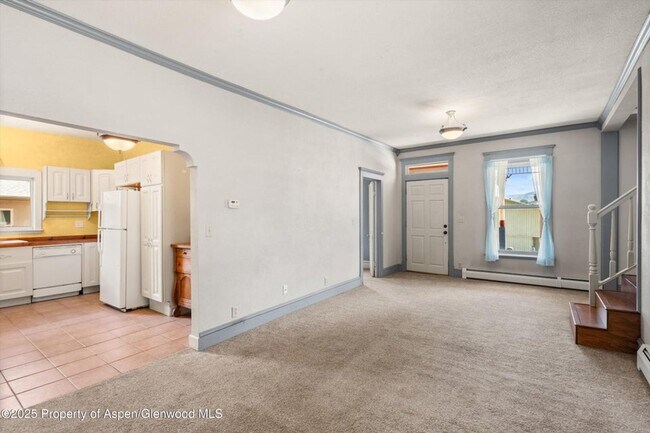 Foto del edificio - Charming Single Family Home in Rifle for Rent