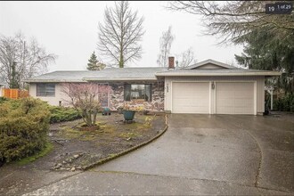 Building Photo - 7639 SW Aldrich Ct