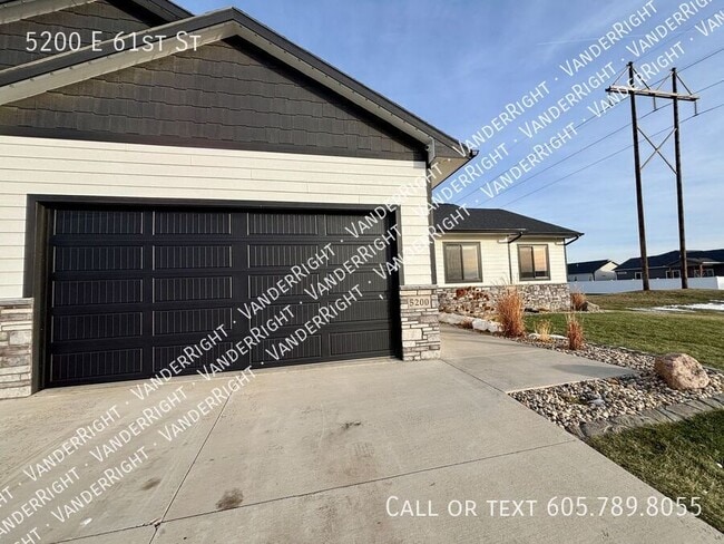 Building Photo - 5200 E 61st St