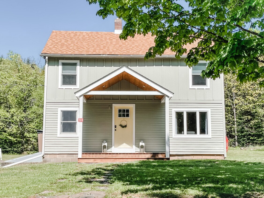 Primary Photo - 209 Griffen Rd