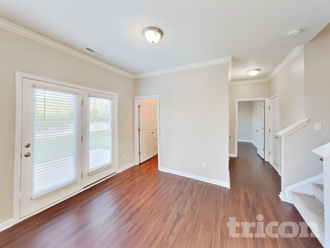 Building Photo - 932 Peninsula Pl