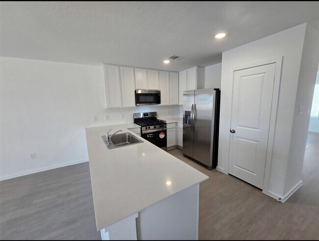 Building Photo - 3156 Sunset Glory Dr