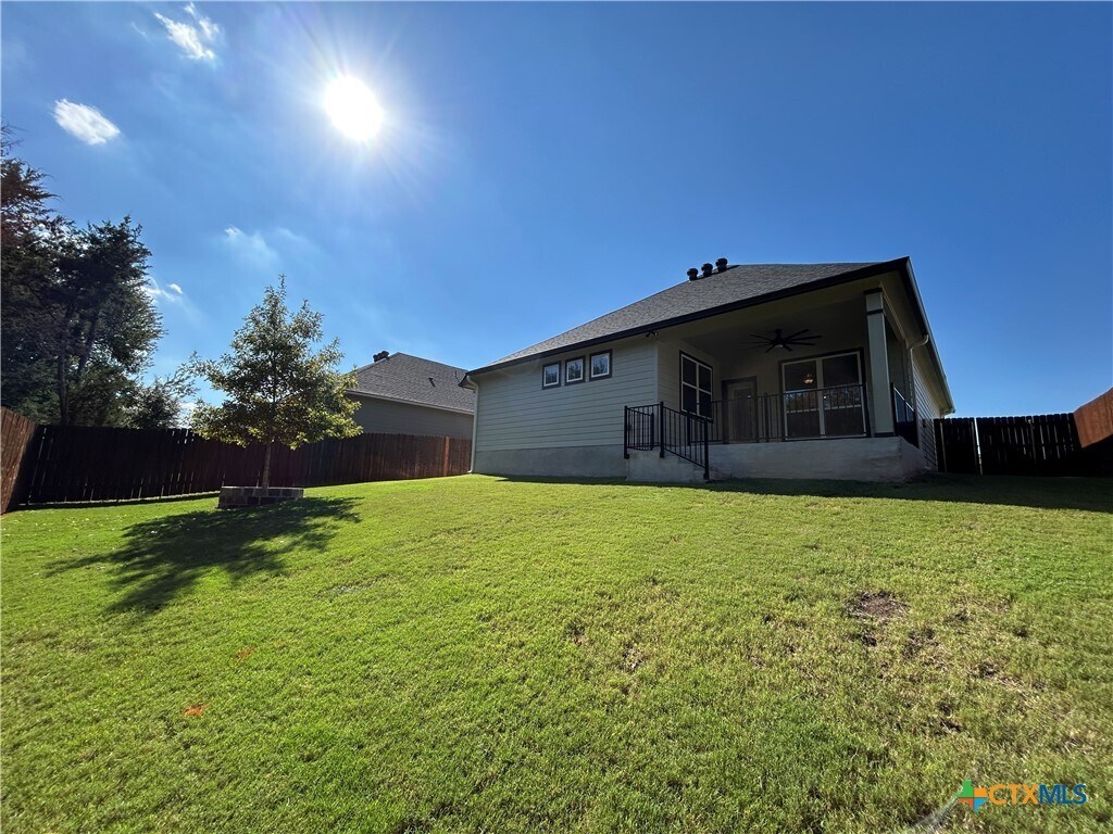 Building Photo - 5619 St Charles Dr