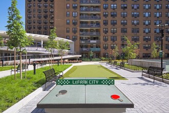 LeFrak City photo'