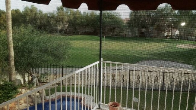 Foto del edificio - Stunning 3 bedroom, 2.5 bathroom Gold Cour...