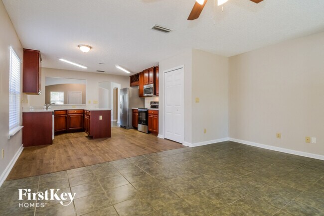 Building Photo - 3638 Silver Bluff Blvd