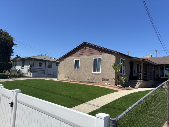 Building Photo - 6009 W 86th Pl