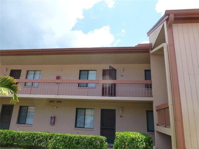 Building Photo - 114 Lakeside Dr