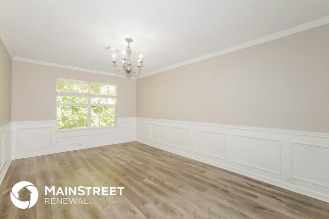 Foto del edificio - 665 Lakeridge Ct