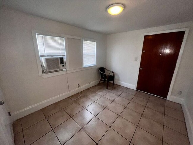 Building Photo - 2330 S Ferncreek Ave