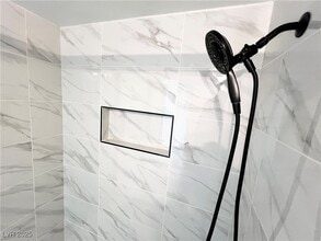 Building Photo - 5161 River Glen Dr