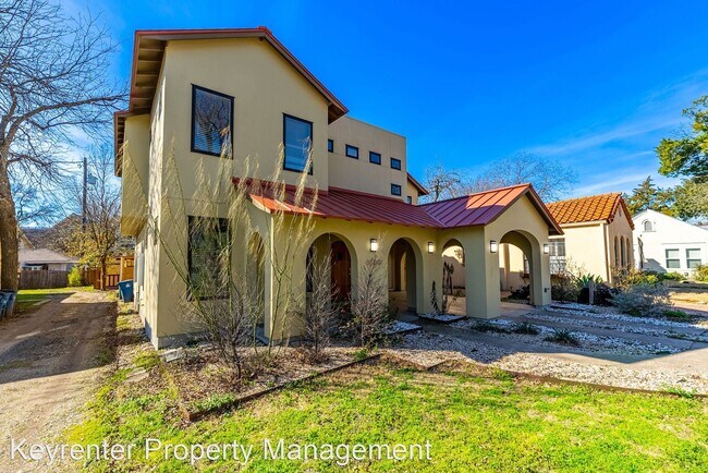 Foto del edificio - 3 br, 3 bath House - 1609 Palma Plz