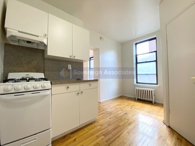 Building Photo - 401 East 68th Street