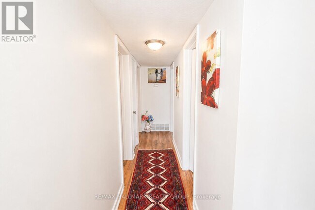 Photo du bâtiment - 976 St. Laurent Blvd