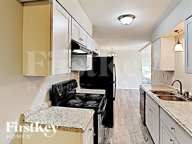 Building Photo - 1330 Twilight Dr