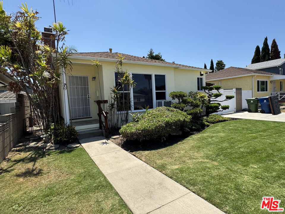 Foto principal - 12856 Walsh Ave