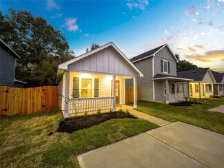 Building Photo - 16331 Jasmine Marie Pl