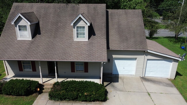 Building Photo - 1107 Falling Tree Ct