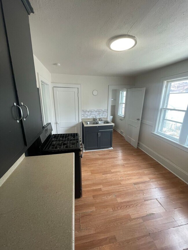 Foto del edificio - 2 Bedroom Single Family