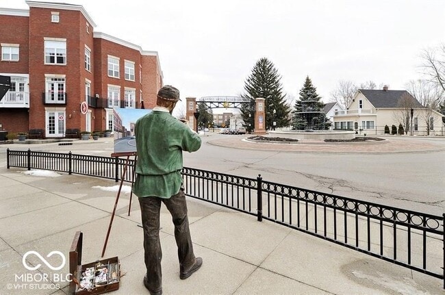 Building Photo - 420 W Main St