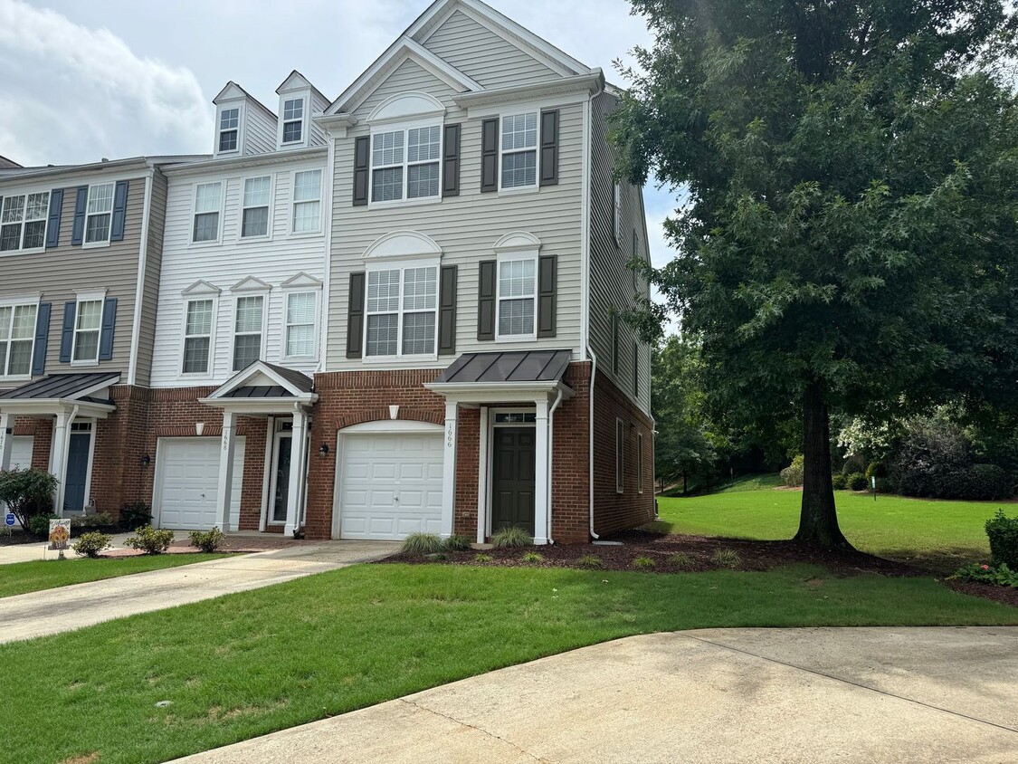 1666 Brook Fern Way, Raleigh, NC 27609 - House Rental in Raleigh, NC ...