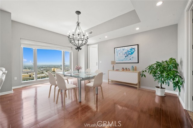 Foto del edificio - 10727 Wilshire Blvd
