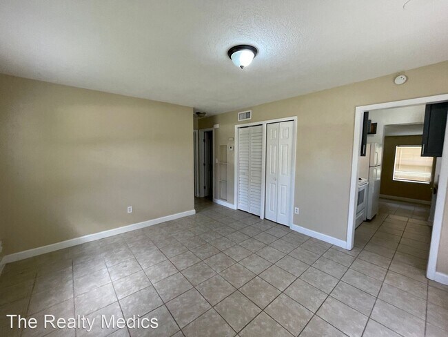 Building Photo - 3 br, 1 bath House - 832 Rockhill St