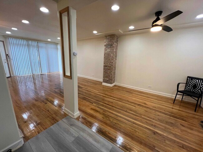 Foto del edificio - 7250 S Euclid Ave