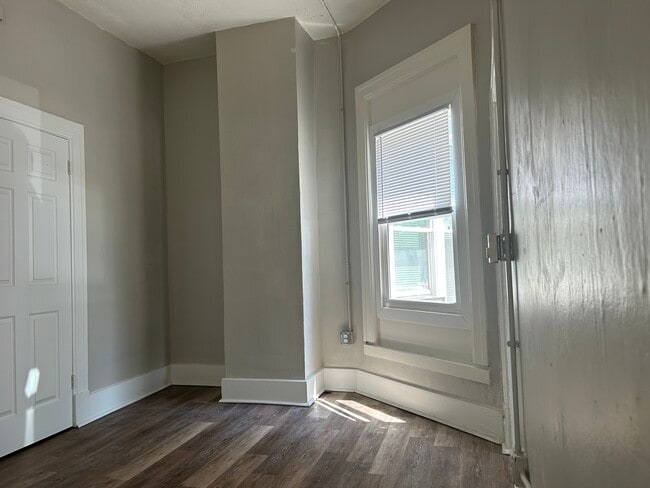 Livingroom - 1021 3rd Ave